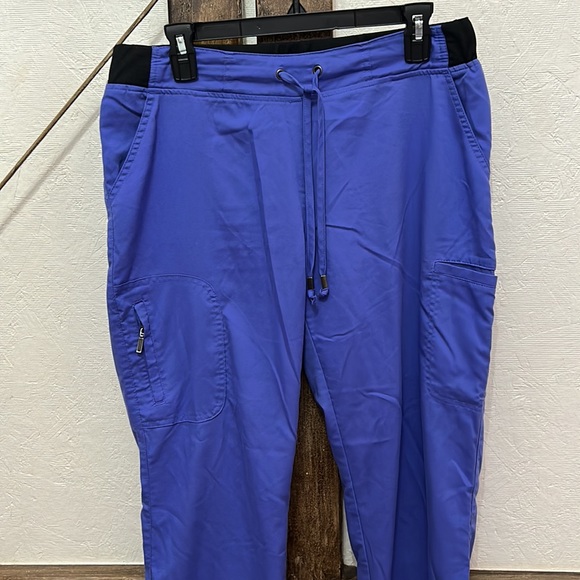 Grey’s anatomy Active scrub set in Blue - Picture 4 of 10